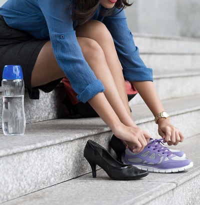 Woman professional running shoes (wellness atoz) 400